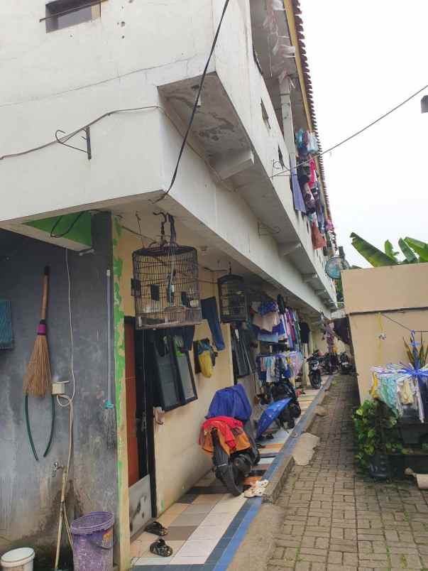 kontrakan 26 unit full isi di serua cputat