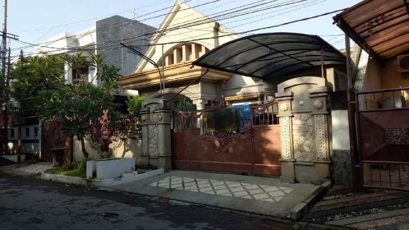 raya manyar tirtoyoso strategis raya jalan utama