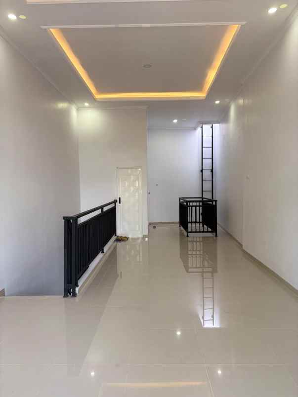 ruko baru 2 lantai di ring 1 kampus unnes semarang