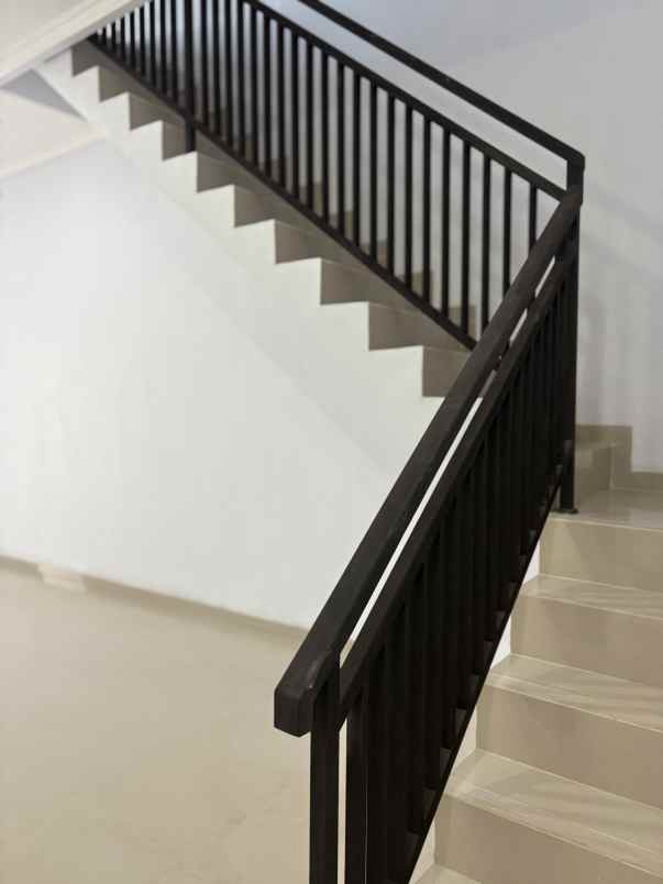 ruko baru 2 lantai di ring 1 kampus unnes semarang