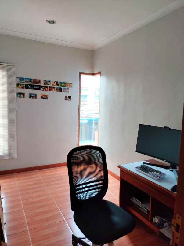 ruko rumah cihanjuang raya cocok untuk usaha