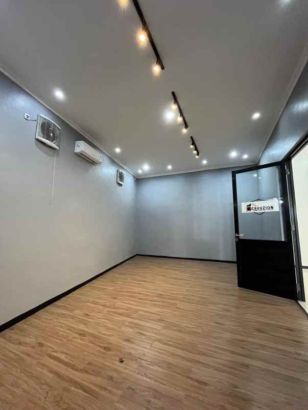 rumah 2 lantai 10 x 12