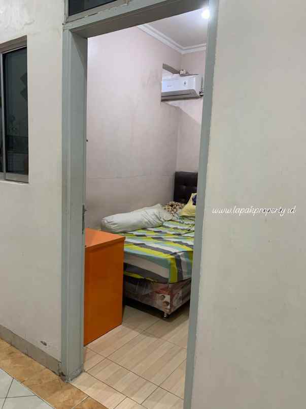 rumah 2 lantai dalam komplek poris paradise tangerang