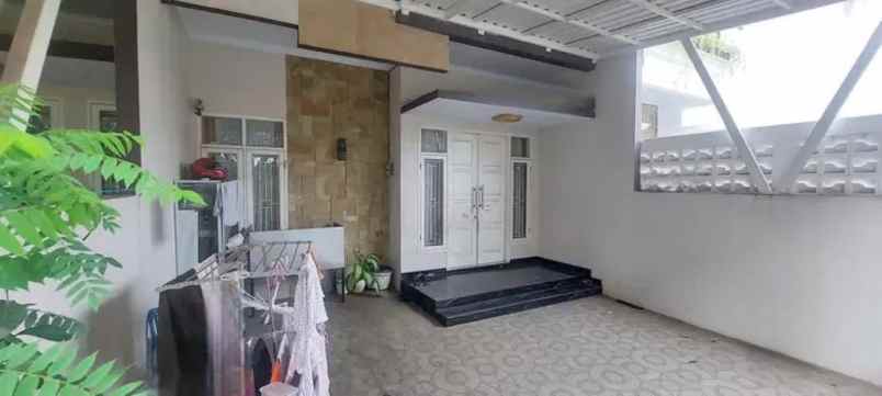 rumah 2 lantai di gandaria jagakarsa jakarta selatan