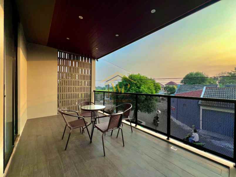 rumah 2 lantai full furnished di purwomartani kalasan