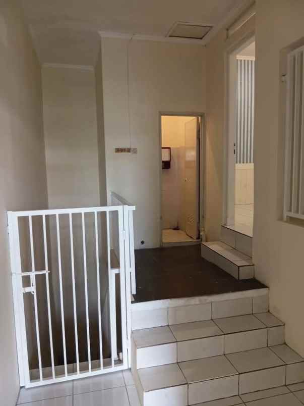 rumah 2 lantai murah di pup