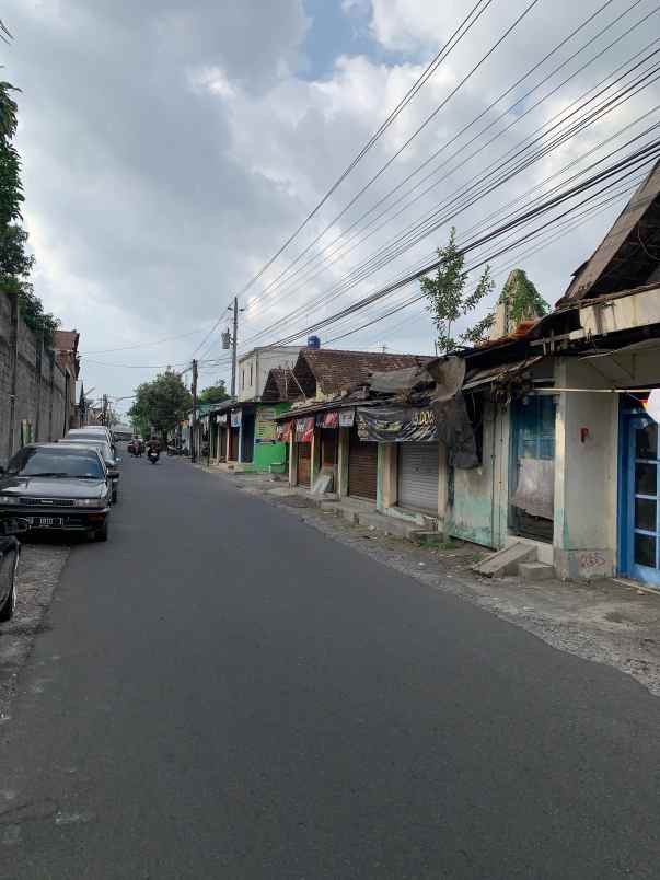 rumah 200 jutaan area jogja dekat terminal jombor