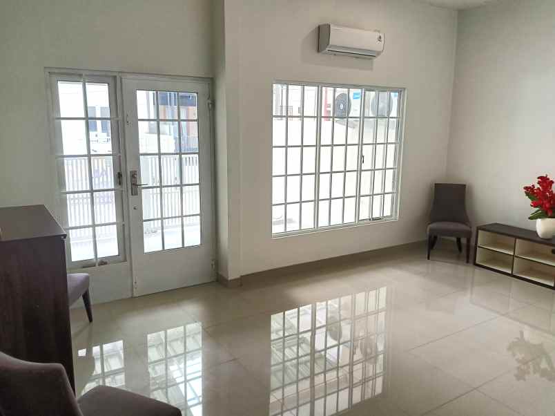 rumah 3lt 6x15 90m 3kt di pegangsaan dua kelapa gading