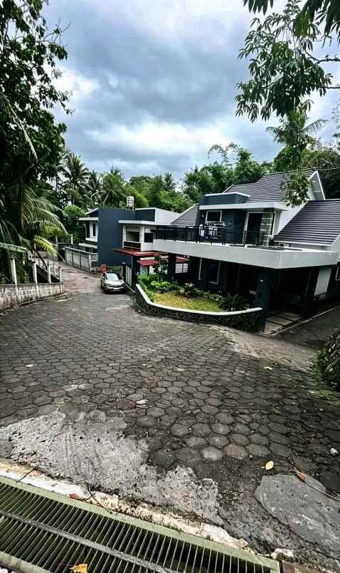 rumah asri tenang di perumahan mlati sleman