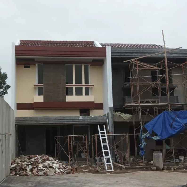 rumah baru 2 lantai cluster jatiwaringin bekasi