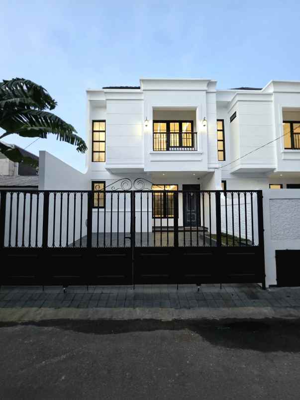 rumah baru dalam komplek di pondok bambu jaktim