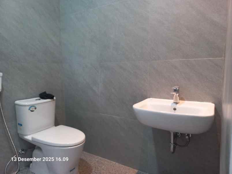 rumah baru di thb bekasi kota siap huni c1042