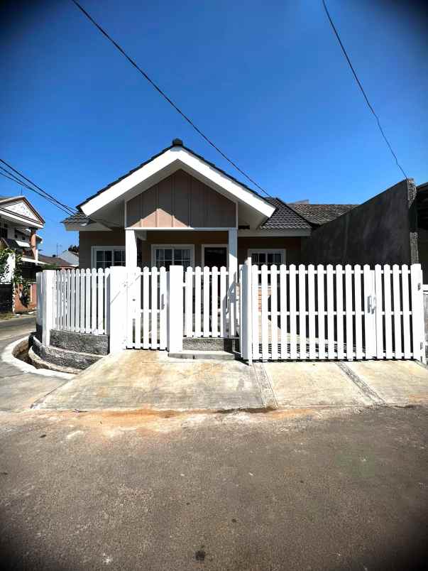 rumah baru dijual di griya loka bsd city