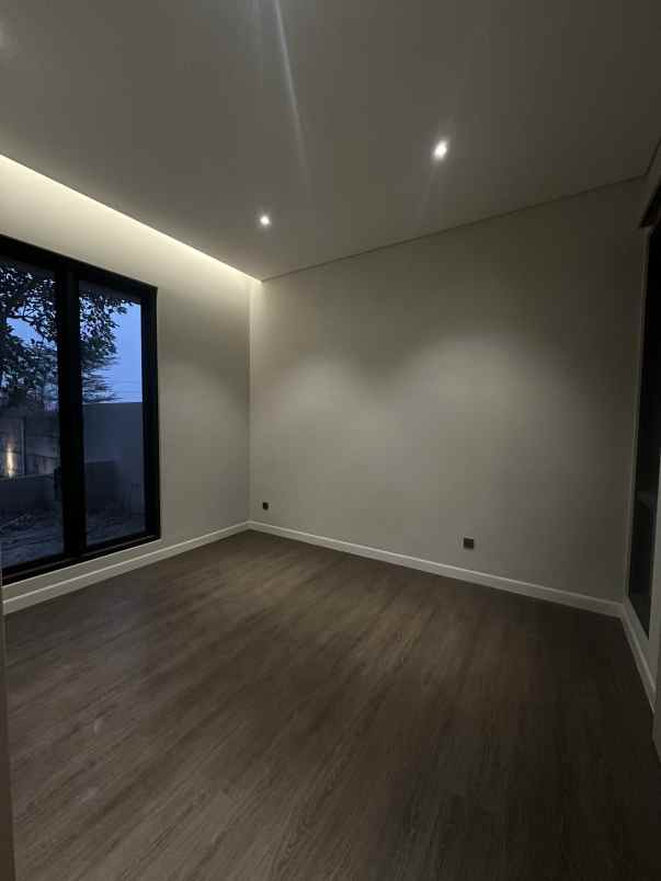 rumah baru gress royal residence cluster hampton