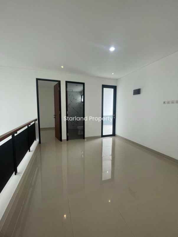 rumah baru industrial private pool di bintaro sektor 9