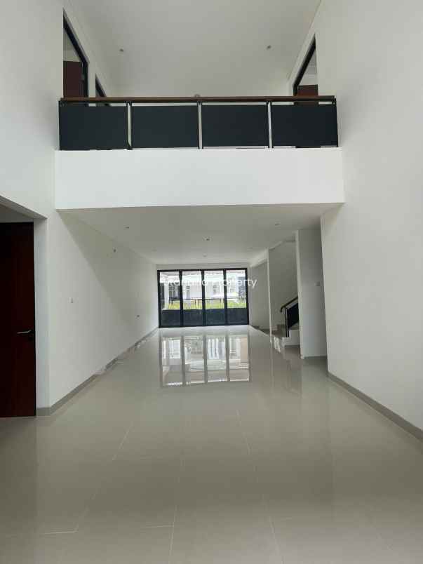 rumah baru industrial private pool di bintaro sektor 9