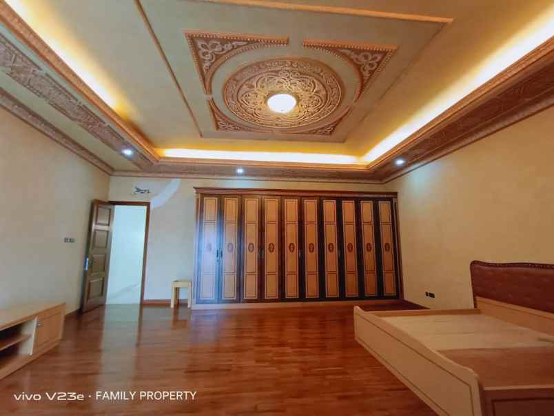 rumah baru mewah dekat pesanggrahani bintaro