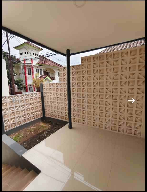 rumah baru modern strategis di antapani bandung