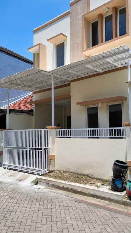 rumah baru pakuwon city cluster griya asri hadap utara