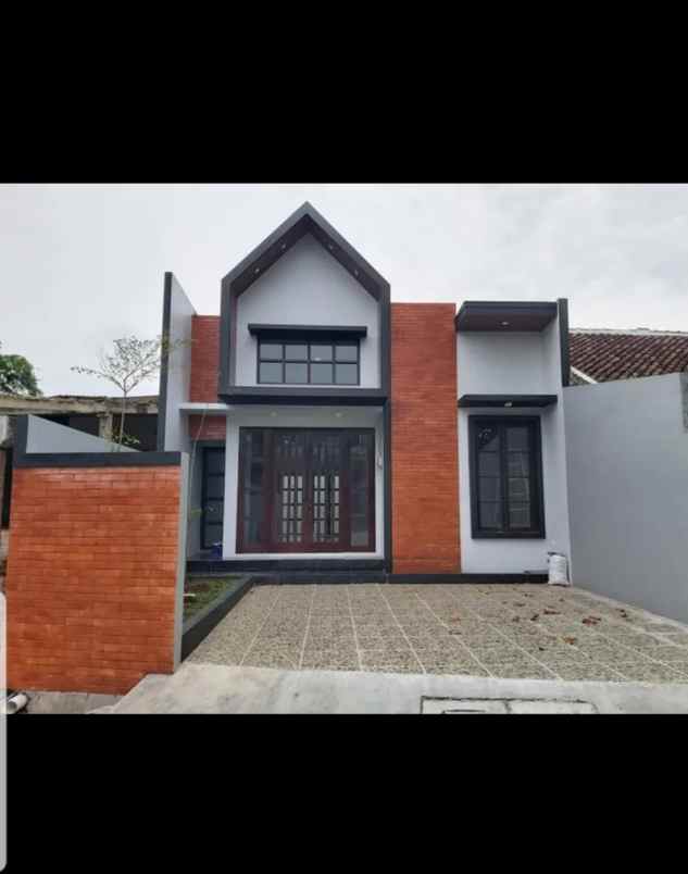 rumah baru ready desain modern manyaran semarang barat