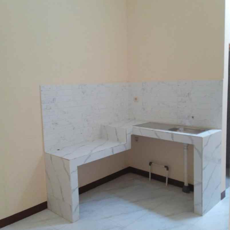 rumah biru harga murah di vmg 1 dekat harapan indah