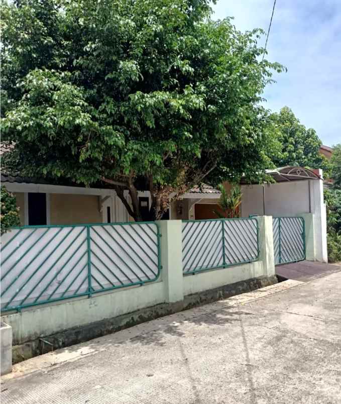 rumah cantik perum pondok duta 2 baktijaya depok