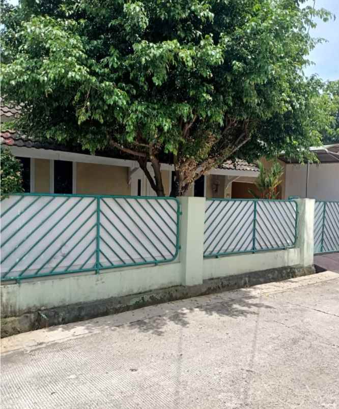 rumah cantik perum pondok duta 2 baktijaya depok