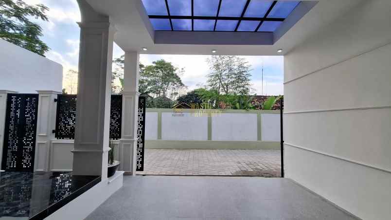 rumah classic di purwomartani kalasan shm terbaik