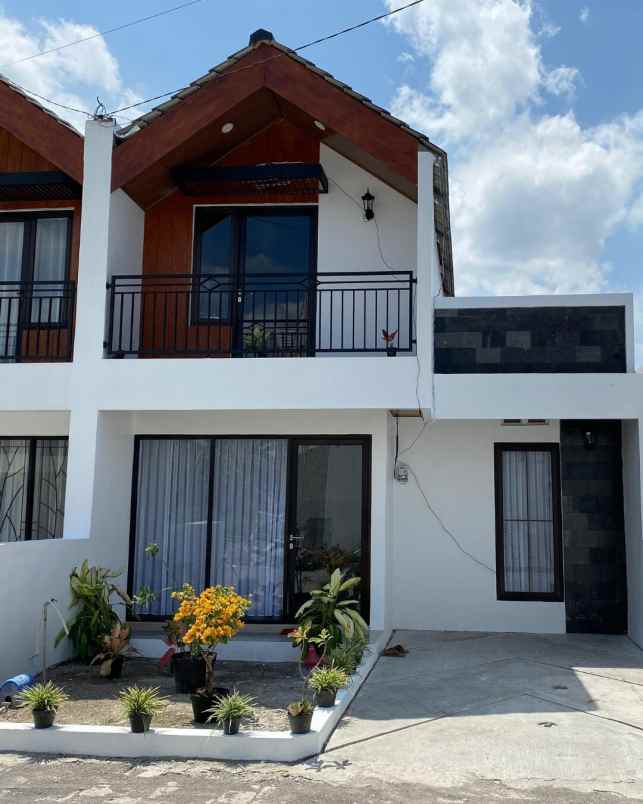 rumah dekat candi prambanan 500 jt an shm