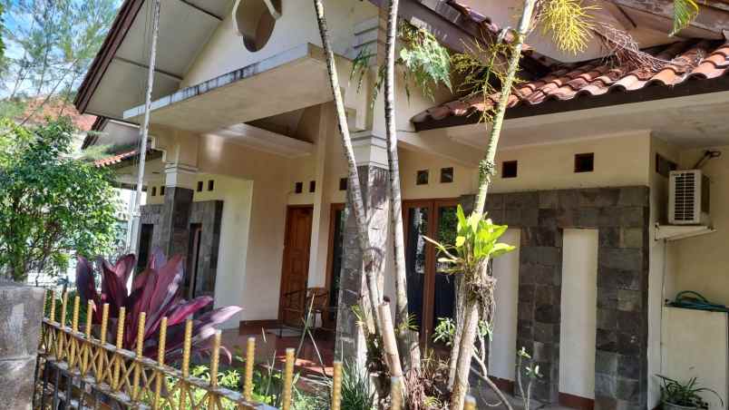 rumah di jl cikutra baru kota bandung