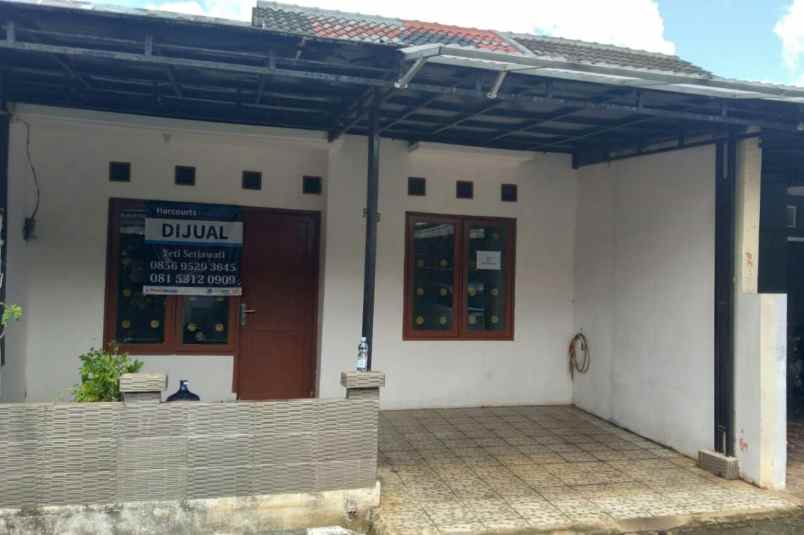 rumah dijual di perumahan rosewood garden