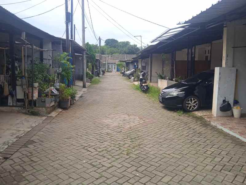 rumah dijual di perumahan rosewood garden