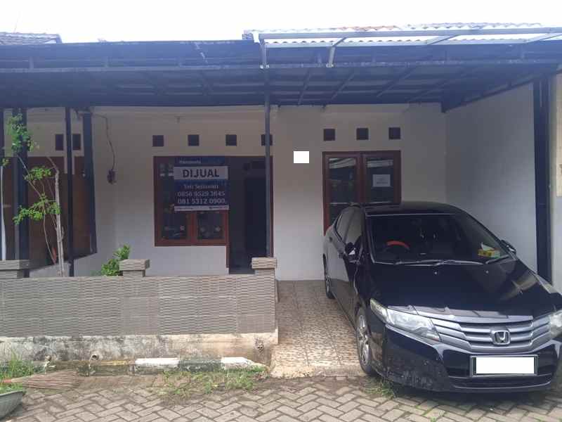 rumah dijual di perumahan rosewood garden