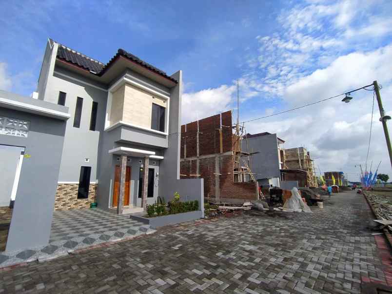 rumah dua lantai balepadi baki