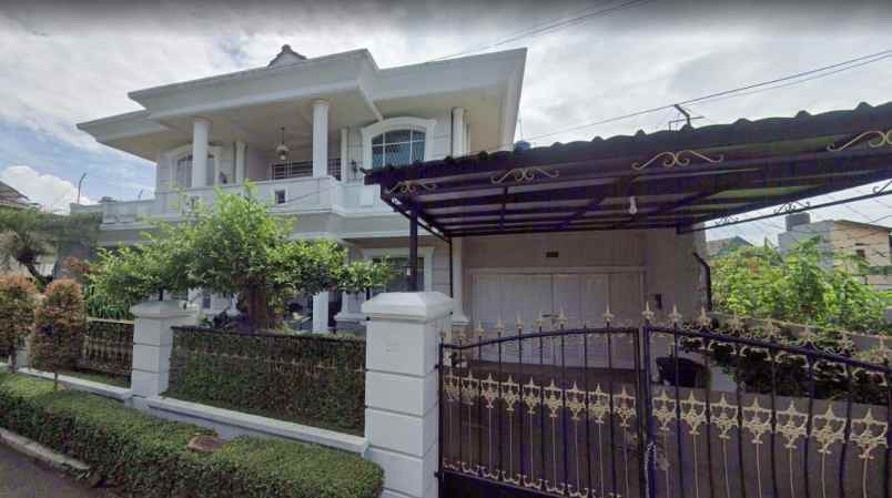 rumah halaman luas di cigadung dago