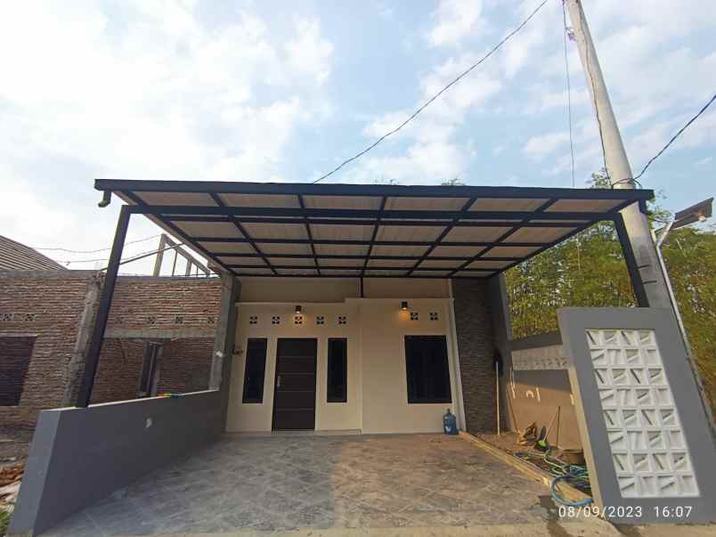 rumah harga 300jt an di tembalang luas 120 meter