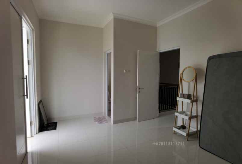 rumah hook sentul city 2 lantai siap huni