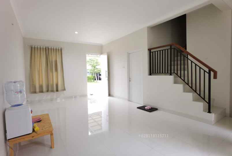 rumah hook sentul city 2 lantai siap huni