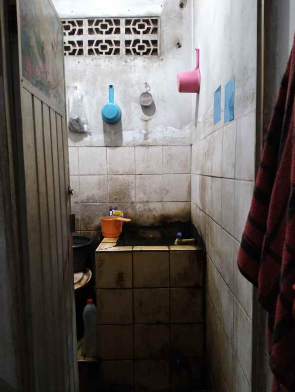 rumah hook strategis wisma asri