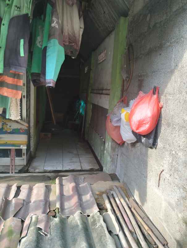 rumah hook strategis wisma asri