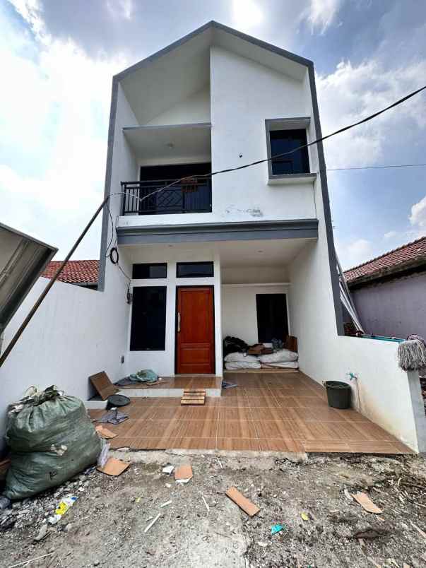 rumah jaktim 700 jutaan siap huni