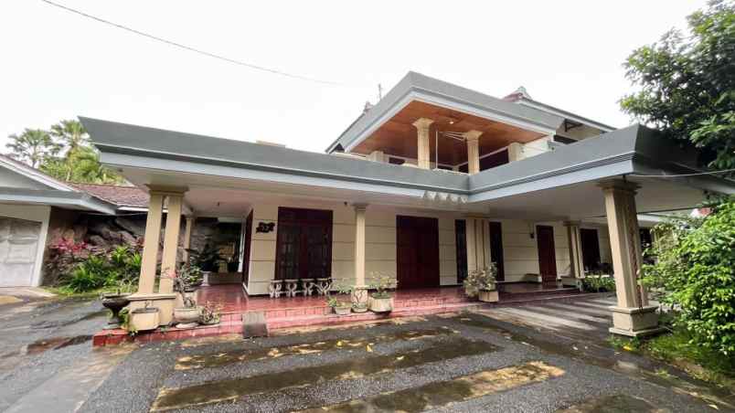 rumah jalan dr cipto malang dekat kampus unbra araya