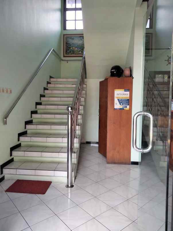 rumah jl atmosukarto no 11