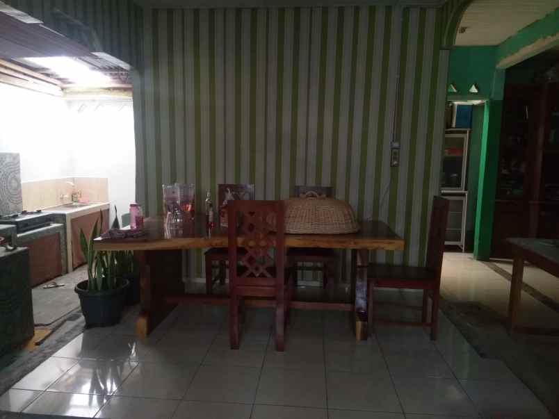 rumah jl jend sidomulyo gg