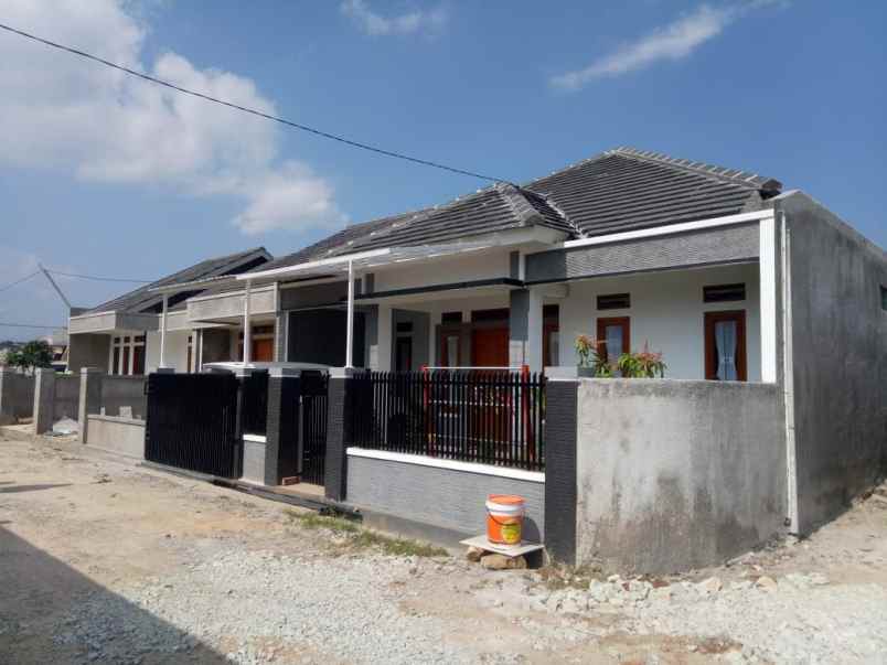 rumah jl sangkanhurip kec