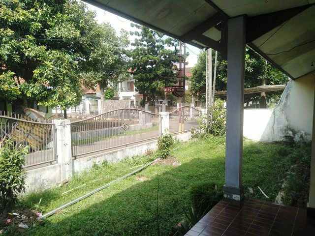 rumah jl turangga bandung