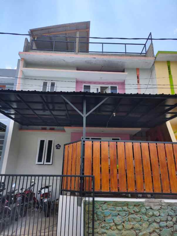 rumah kost 3 lantai full dag cor di kota malang