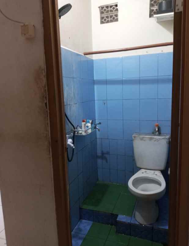 rumah luas 120m persegi bisa nego dekat stasiun