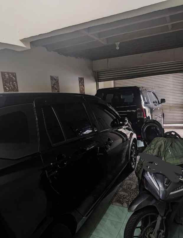 rumah luas 120m persegi bisa nego dekat stasiun