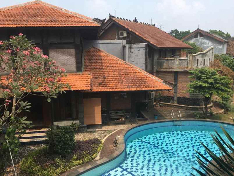 rumah luas 1340m cipayung jakarta timur